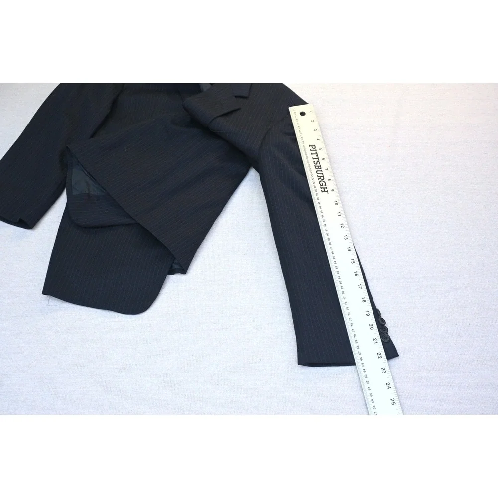 Vintage Armani Collezioni Mens Navy Pinstripe Wool 2 Button Suit Made in Italy
